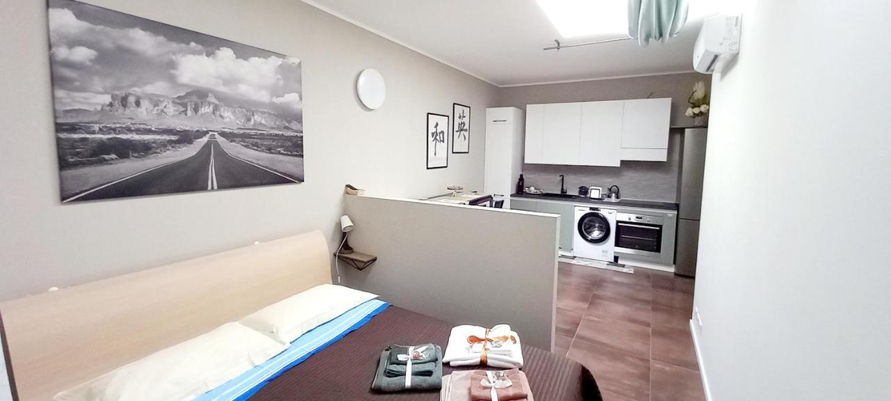 Sky Loft Nuovissimo Vicinanze Metro Apartamento Turim Exterior foto